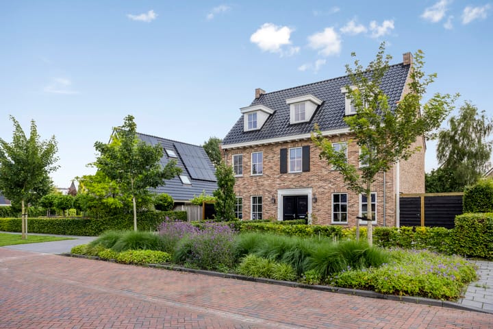 Erasmushage 22 in Emmeloord