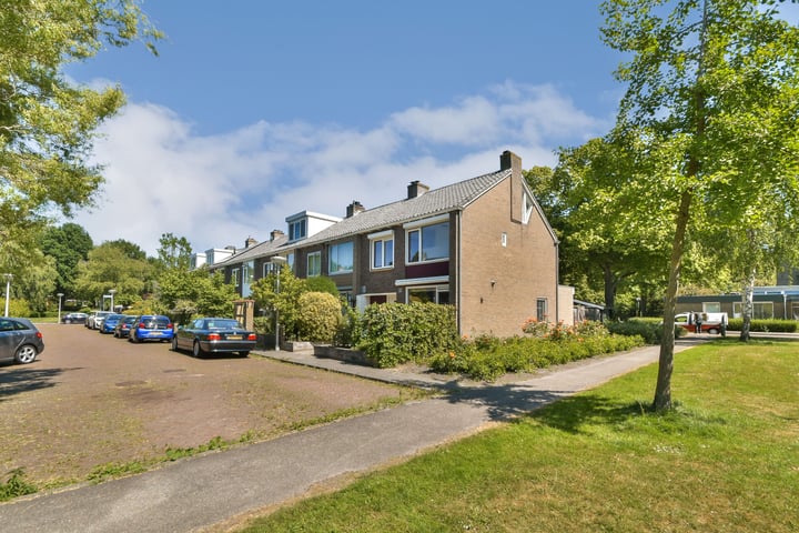 Photo of property Erasmuslaan 15, Amstelveen