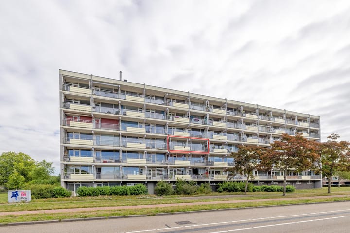 Erasmuslaan 37 in Hilversum photo