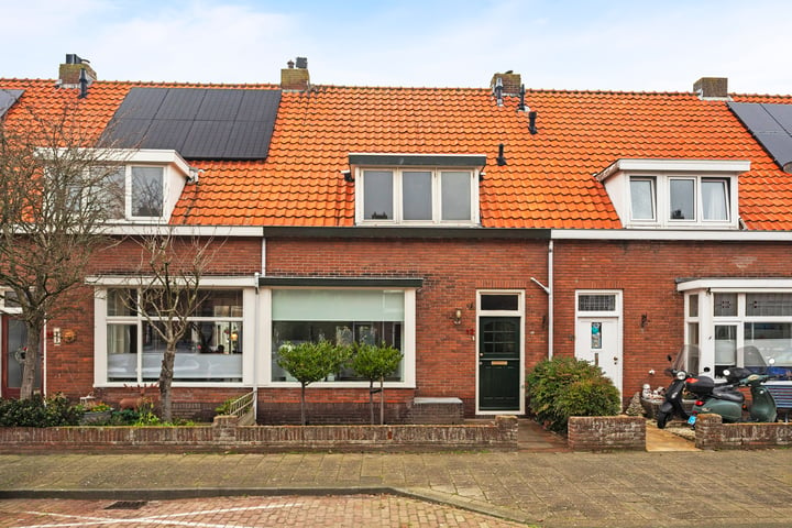 Erasmusstraat 12 in Den Helder