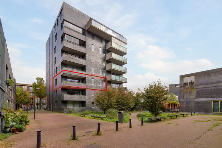 Erich Salomonstraat 348 in Amsterdam foto