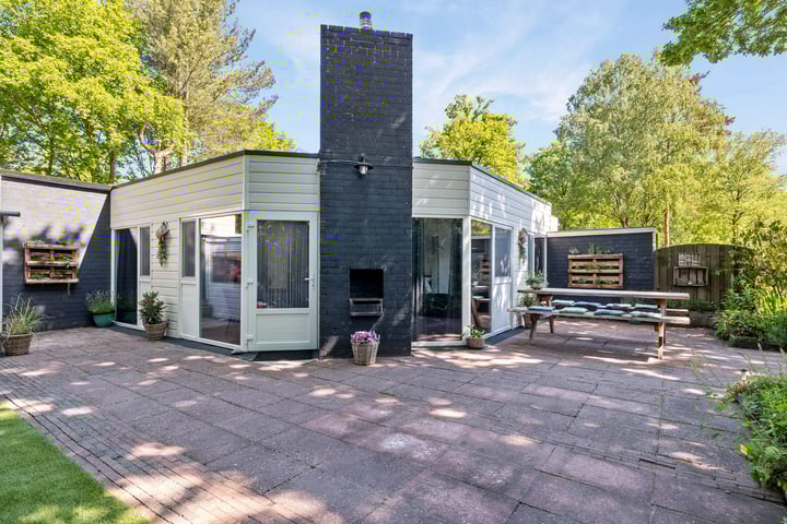 Photo of property Ermerzand 122, Erm