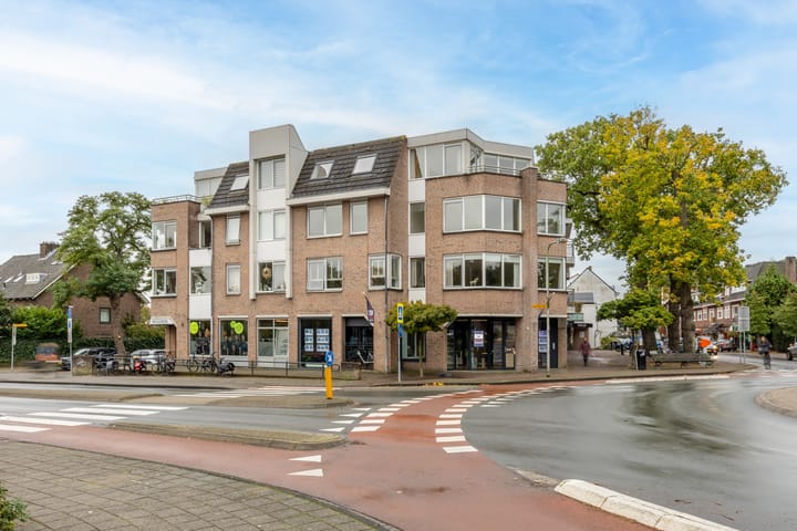 Ernst Casimirlaan 40 in Overveen