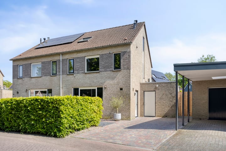 Erve Stroomboer 52 in Borne
