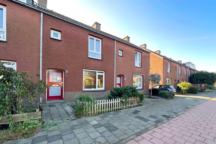 Esdoornlaan 15 in Waddinxveen