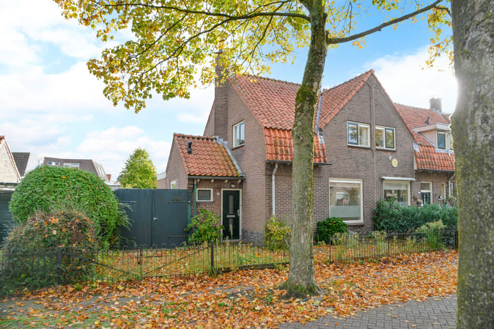Esdoornlaan 20 in Baarn