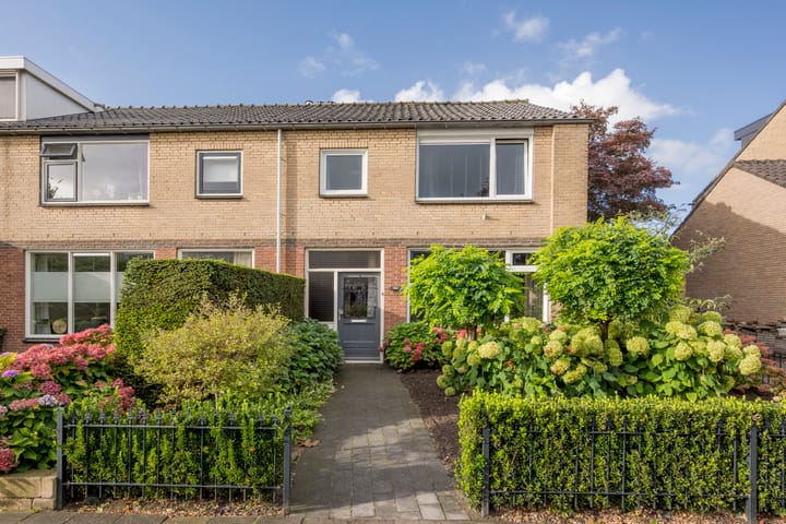 Foto van woning Esdoornlaan 21, Nijkerk