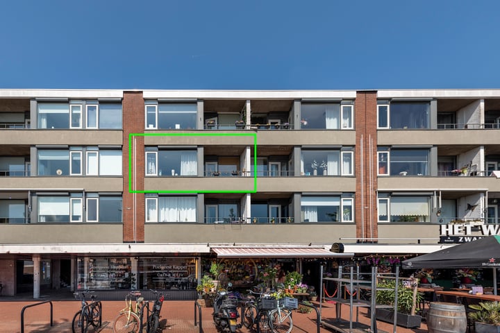 Esdoornlaan 28 in Zwanenburg