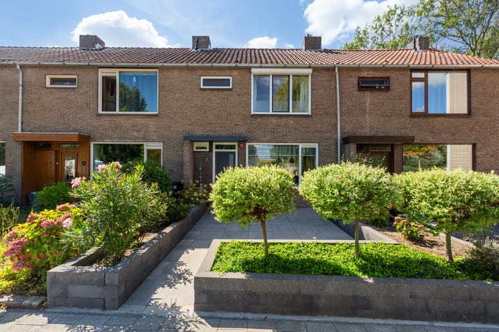 Esdoornlaan 66 in Rozenburg