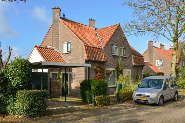 Esdoornlaan 7 in Baarn