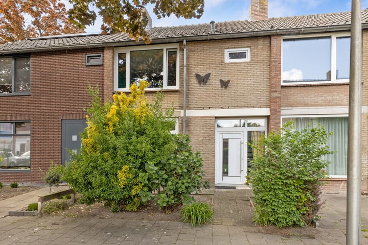 Esdoornstraat 10 in Etten-Leur