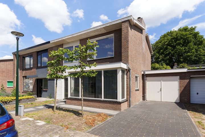 Esdoornstraat 10 in Sint-Michielsgestel