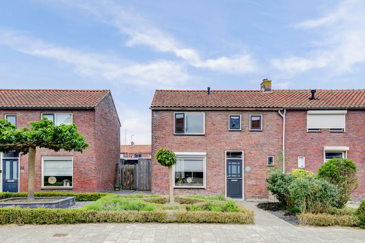 Foto van woning Esdoornstraat 27, Nieuwerkerk