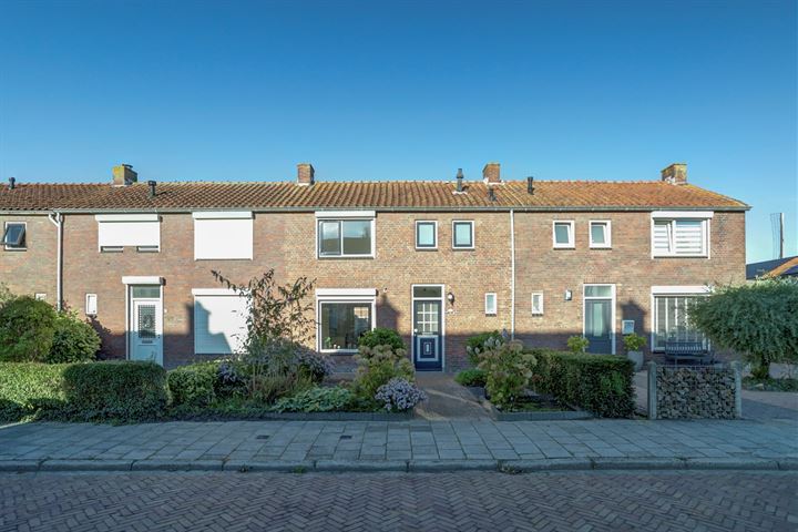 Esdoornstraat 31 in Nieuwerkerk