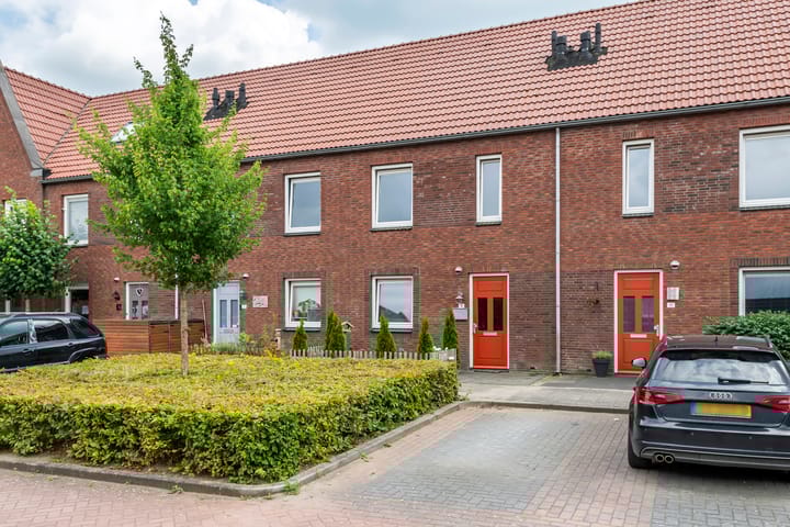 Esdoornstraat 9 in Maurik