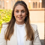 Foto van Esmee Nelissen, Assistent-taxateur bij Adriaan van den Heuvel makelaars en adviseurs