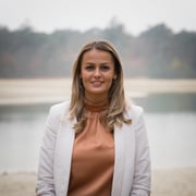 Foto van Esmee Smits, Commercieel Medewerker bij De Flinten Makelaardij