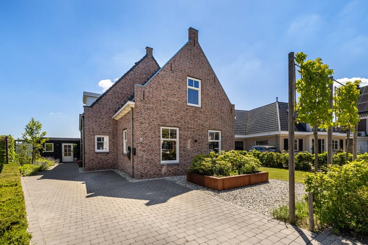 Foto van woning Essenlaan 96, Dirksland