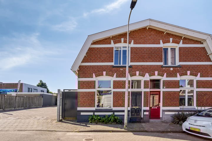 Esstraat 8 in Enschede