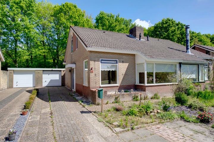 Esweg 10 in Blijham