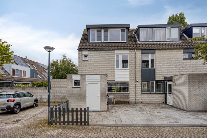 Etty Hillesumstraat 2 in Leiden