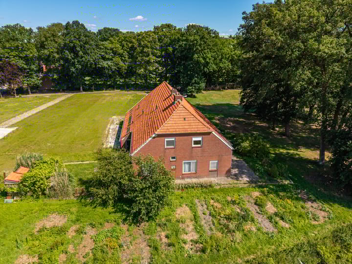 Photo of property Europaweg 325, Nieuw-Schoonebeek