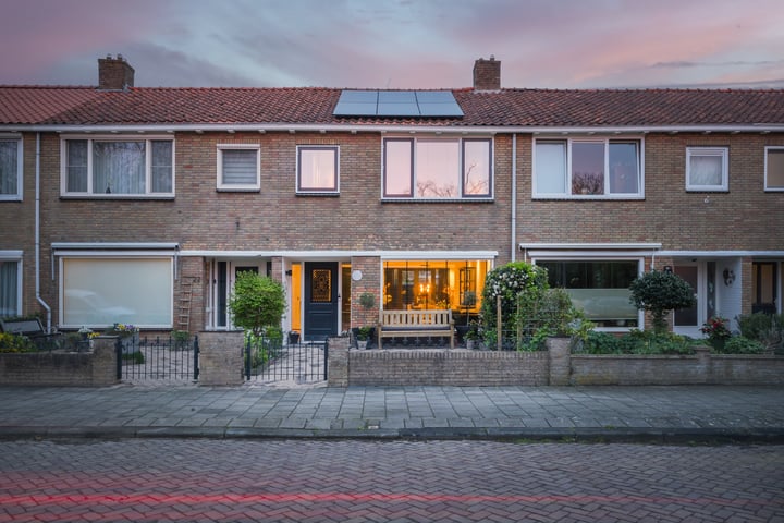 Photo of property Euterpestraat 20, Leeuwarden