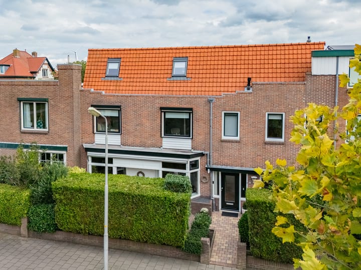Foto von Haus Evertsenstraat 1, IJmuiden