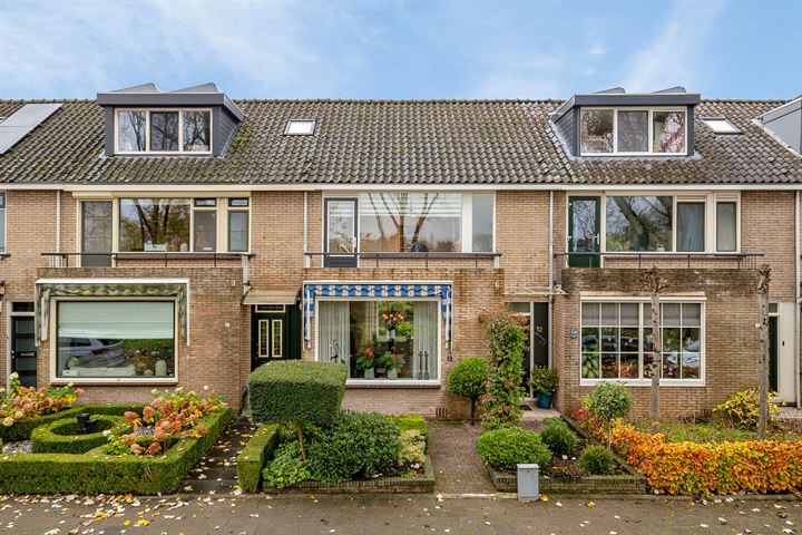 Evertsenstraat 12 in Hendrik-Ido-Ambacht