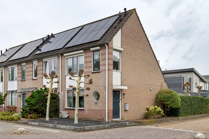 F.J. Ebbensstraat 79 in Tiel
