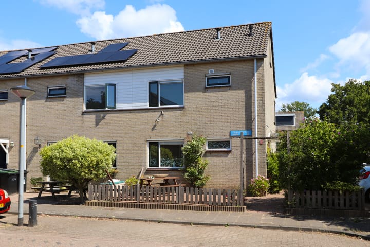 Fagotstraat 2 in Almere