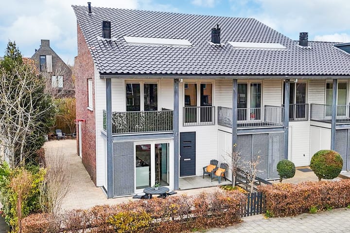 Photo of property Fanny Blankers-Koenlaan 394, Hoofddorp