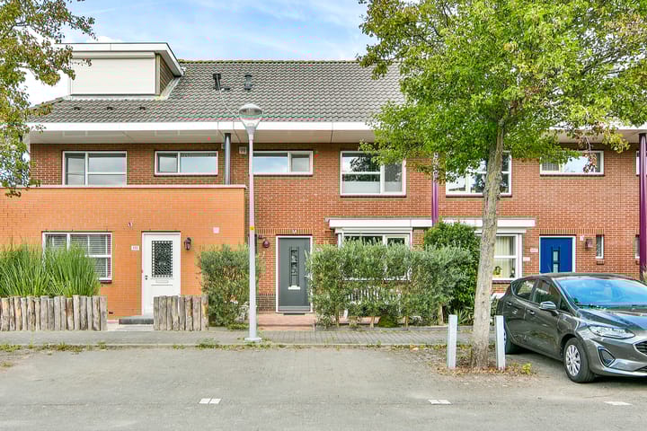 Faustlaan 109 in Nieuw-Vennep