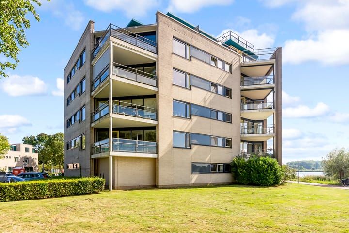 Fellinilaan 304 in Almere foto