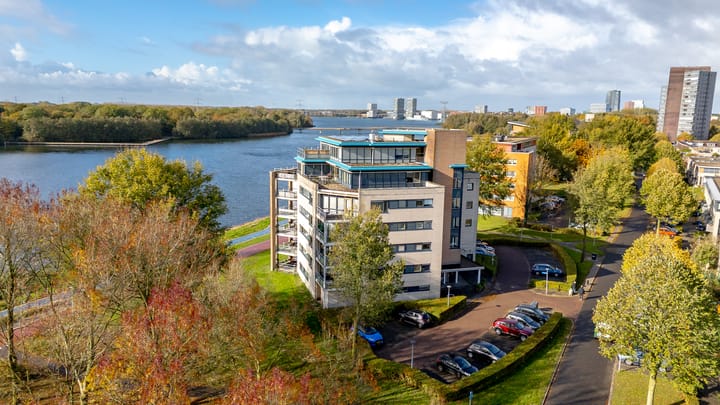 Fellinilaan 306 dans Almere photo