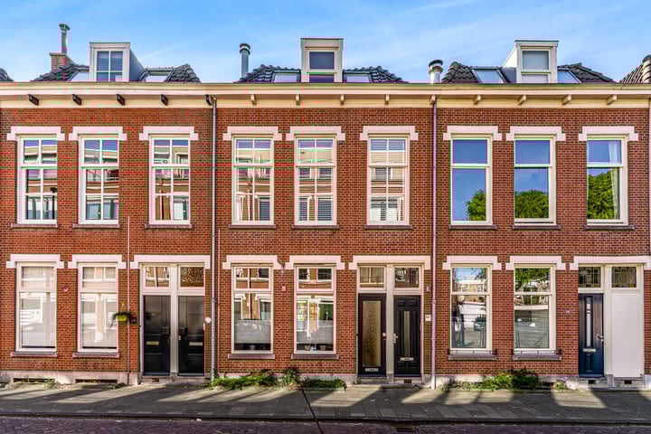Photo of property Fenacoliuslaan 31-ZW, Maassluis