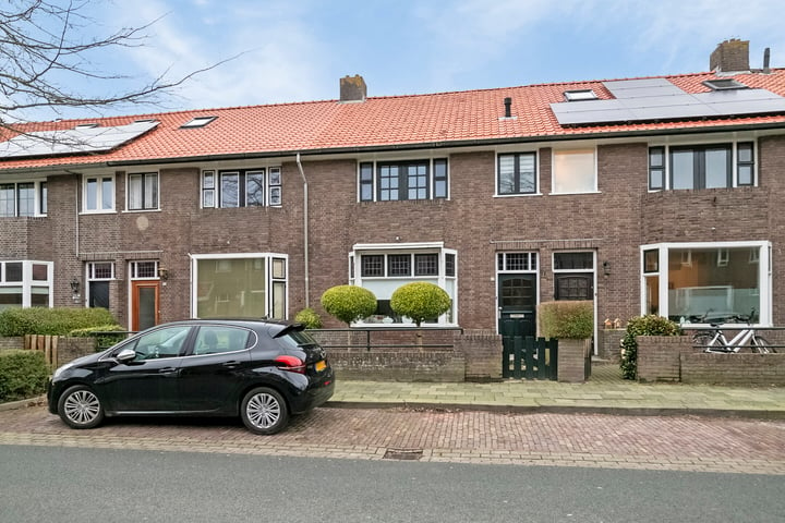 Ferdinand Bolstraat 22 in Leeuwarden