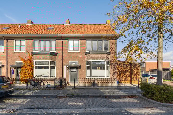 Ferdinand Bolstraat 30 in Leeuwarden