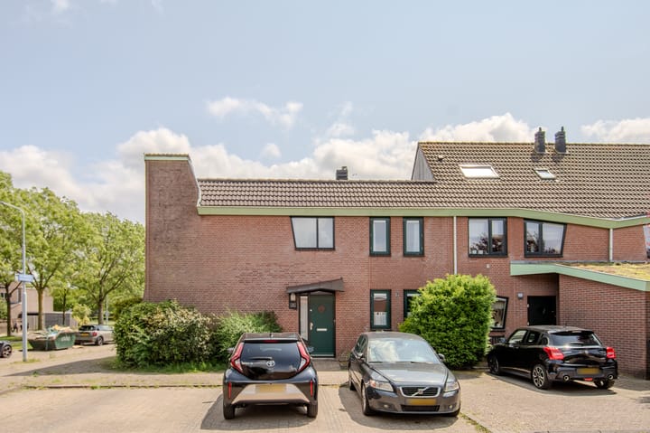 Fie Carelsenstraat 2 in Hoofddorp