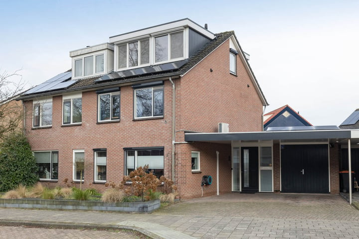 Fie Carelsenstraat 3 in Hengelo