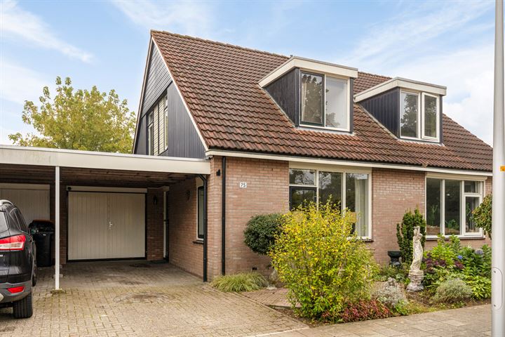 Fie Carelsenstraat 75 in Hengelo