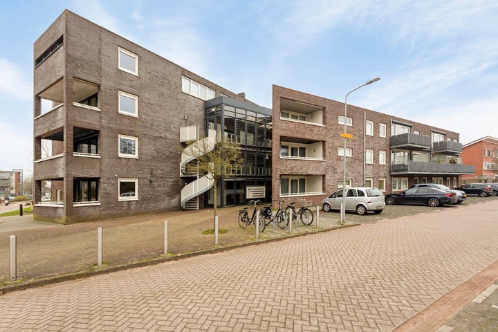 Fien de la Marstraat 2 in Castricum