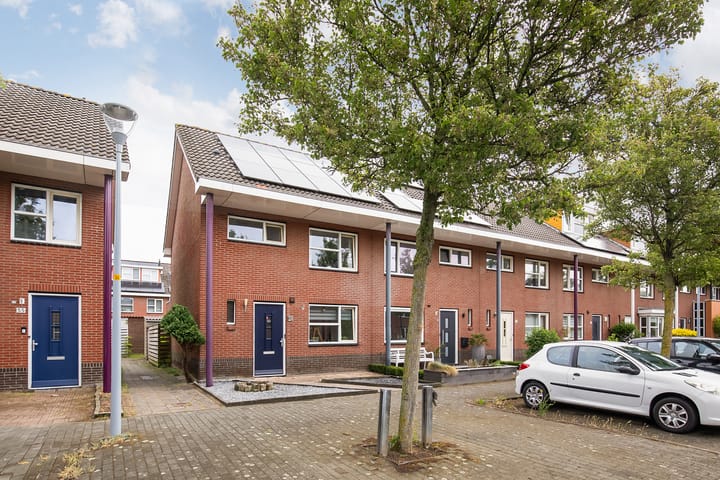Figarolaan 53 in Nieuw-Vennep