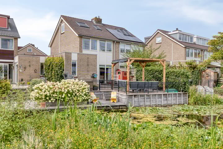 Filosofentuin 56 in Capelle aan den IJssel