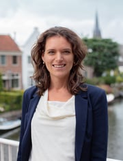 Foto van Fleur van der Kroon, Commercieel Medewerker bij Koop Lenstra Makelaars o.z.