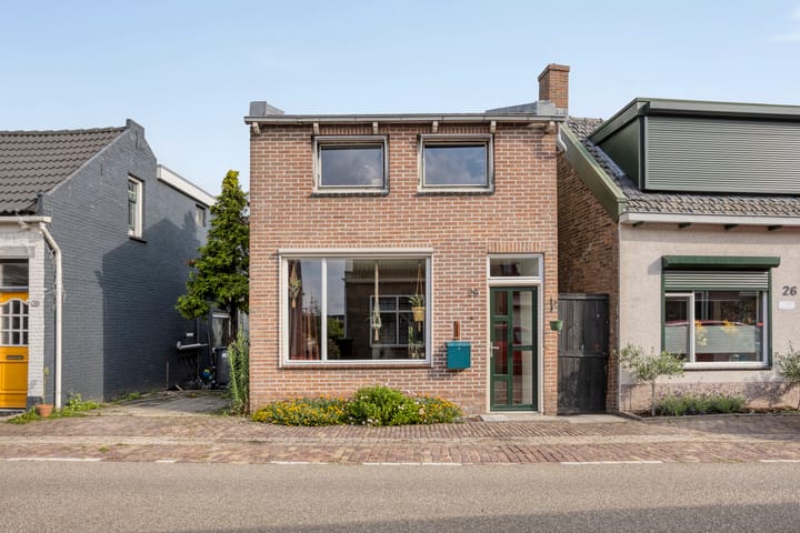 Flierstraat 28 in Lage Zwaluwe
