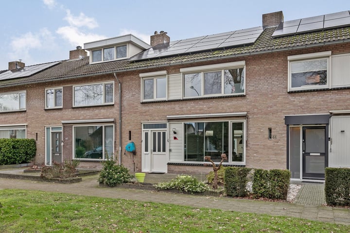 Floralaan 42 in Maarheeze