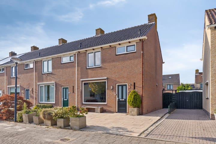 Florastraat 25 in Blokker