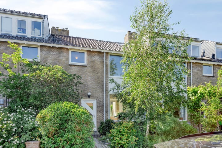 Photo of property Floris Versterlaan 23, Oegstgeest