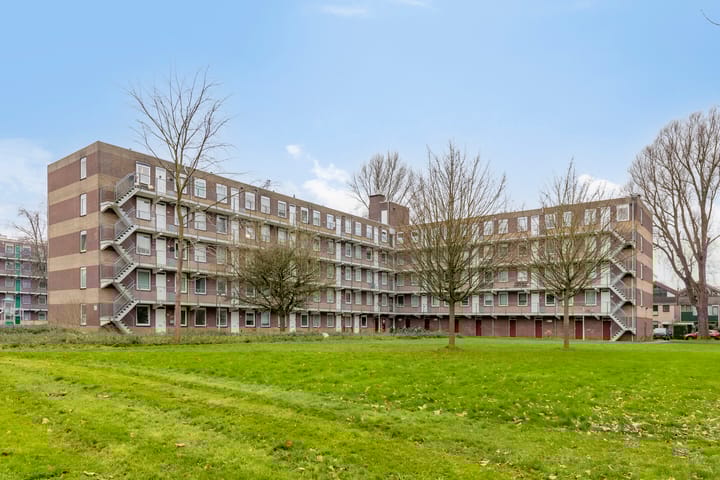 Fluitekruidweg 106 in Zaandam